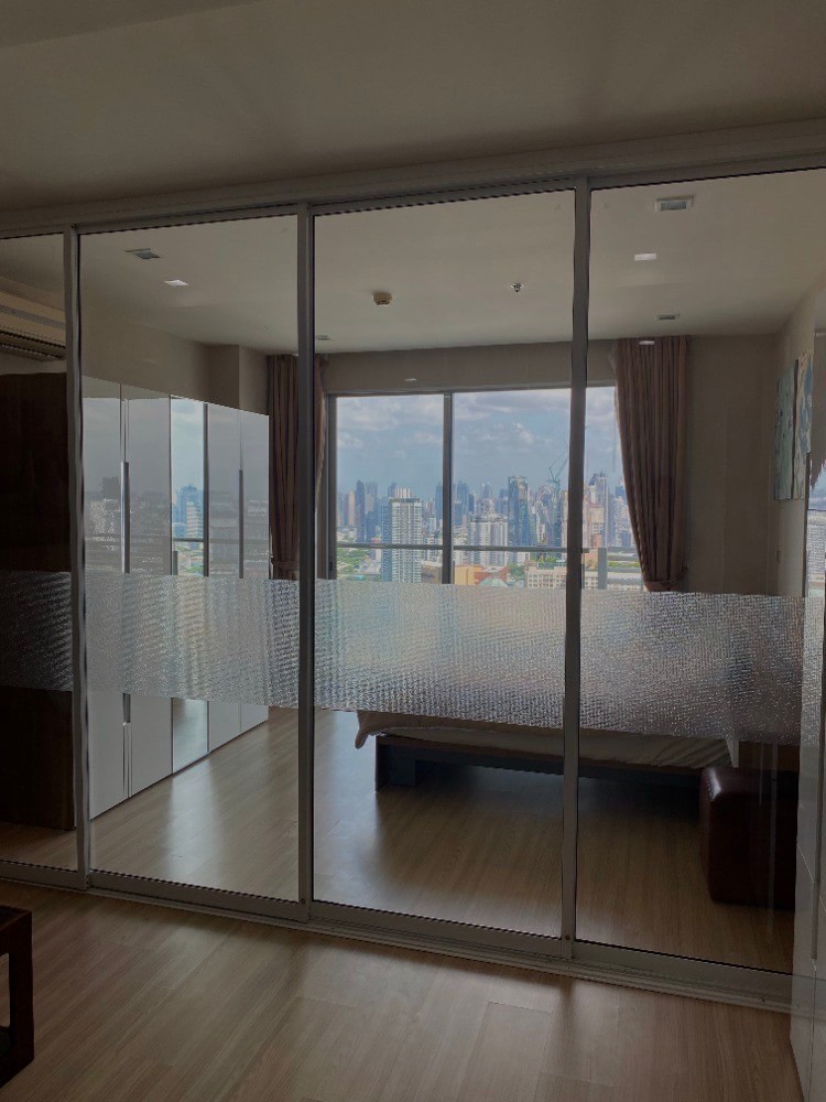 Skywalk Residences 1 Bedroom 41th Floor