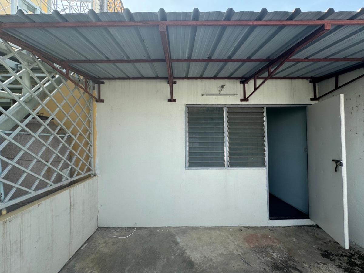 Commercial Building Ramkhamhaeng 176