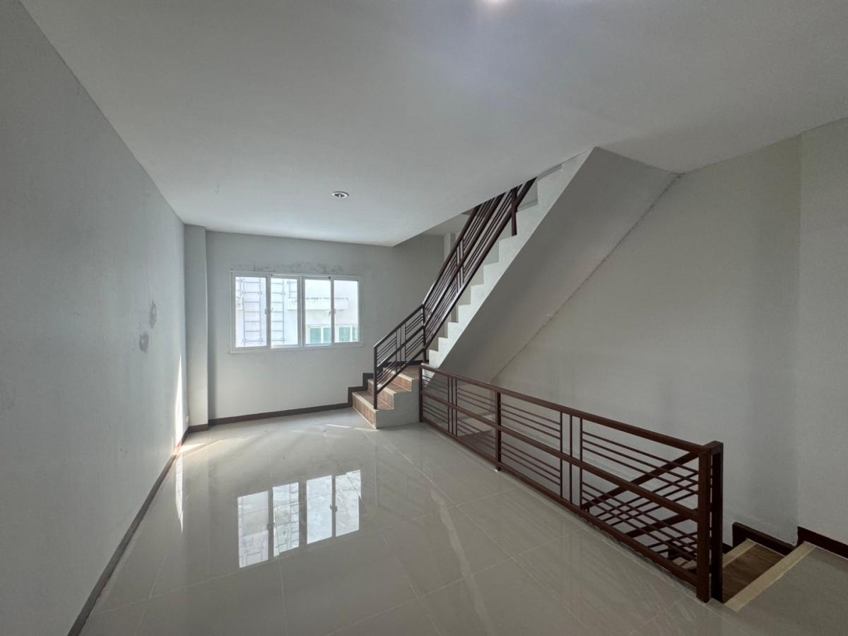 Townhome at Ramkhamhaeng 176 4 Bedroom