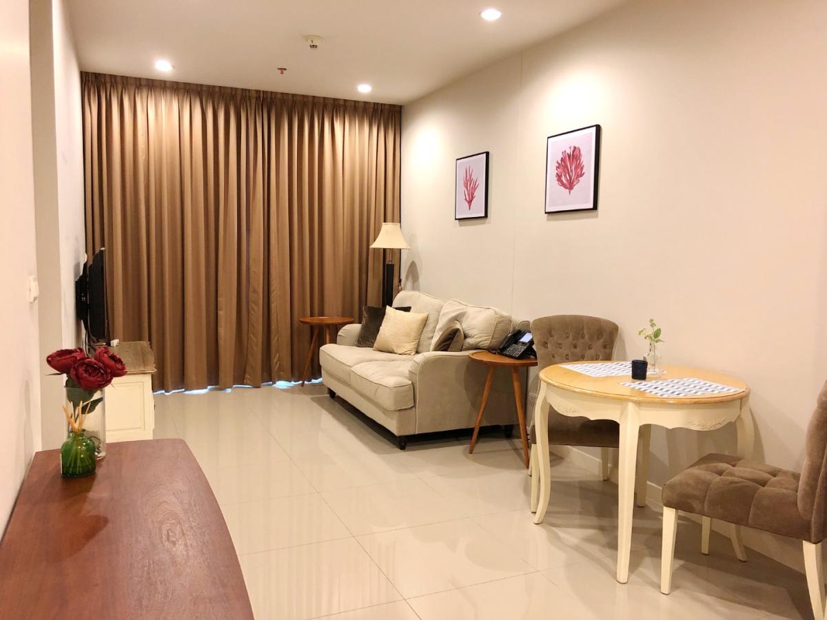 Circle Condominium 1 Bedroom 35th Floor