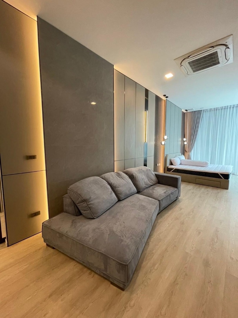  VIVE2 (Krungthep Kreetha) 4 Bedroom 5 Bathroom