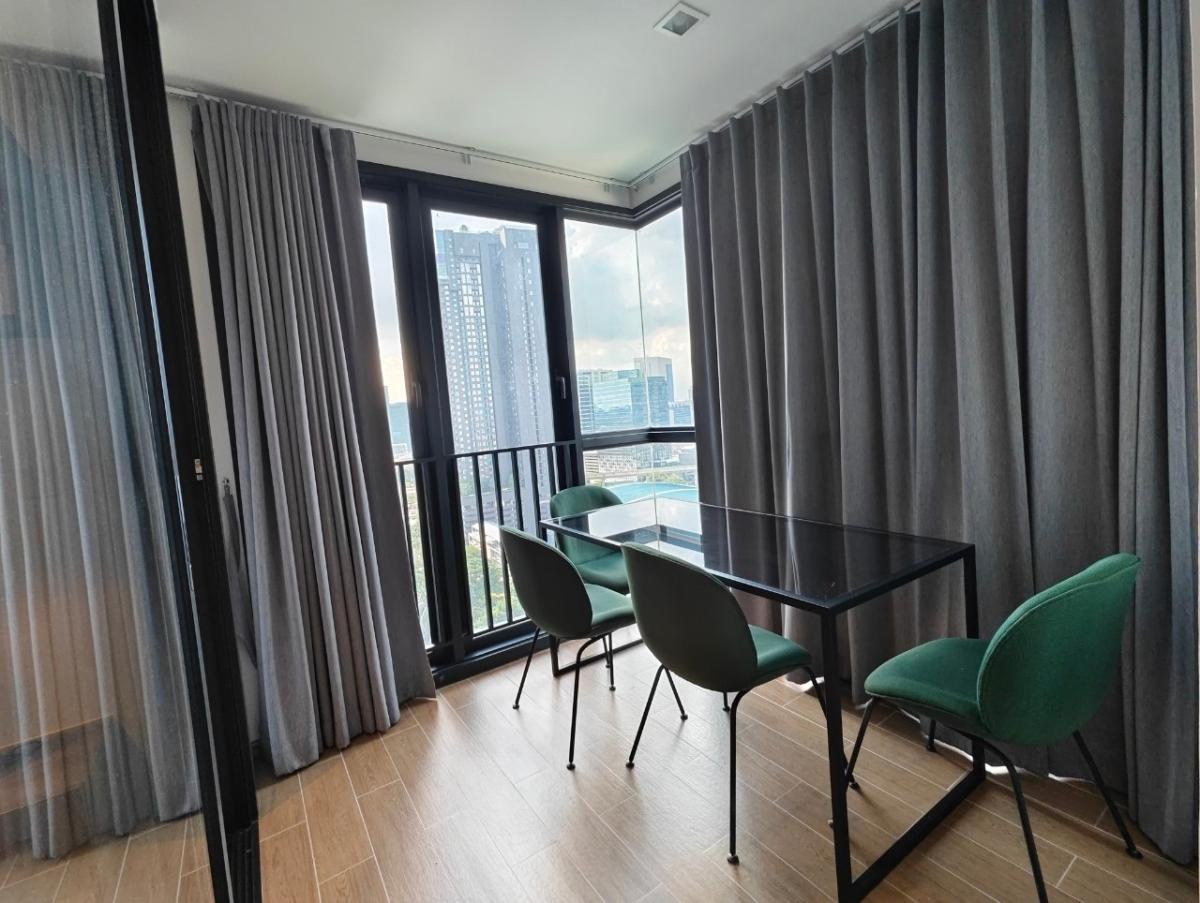 The Line Phahonyothin Park 2 Bedroom 18th Floor