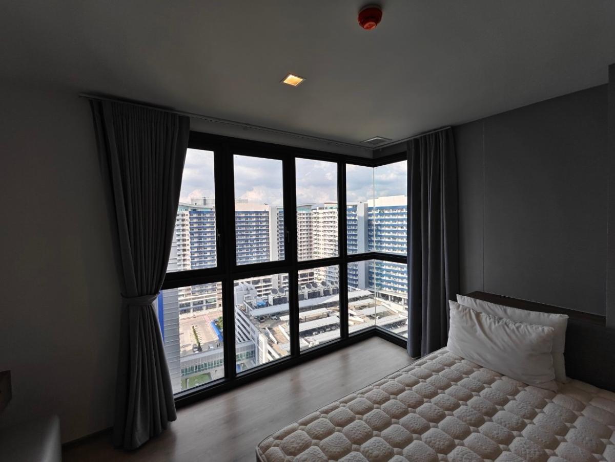 The Line Phahonyothin Park 2 Bedroom 18th Floor