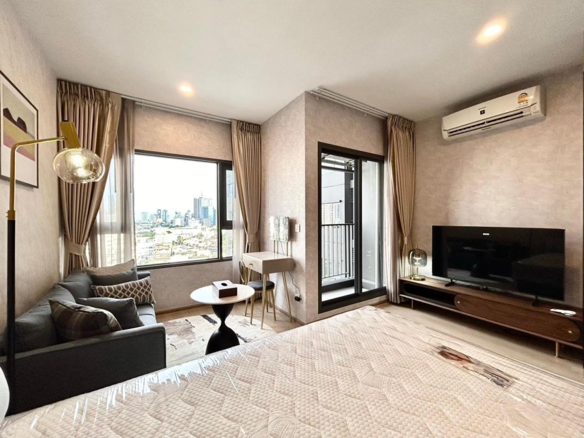 Life Rama4 - Asoke 1 Bedroom 14th Floor