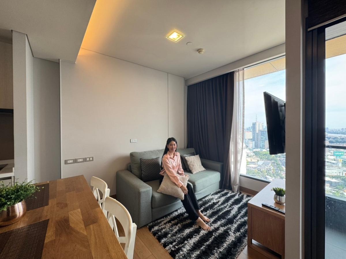 The Lumpini 24 1 Bedroom 30th Floor