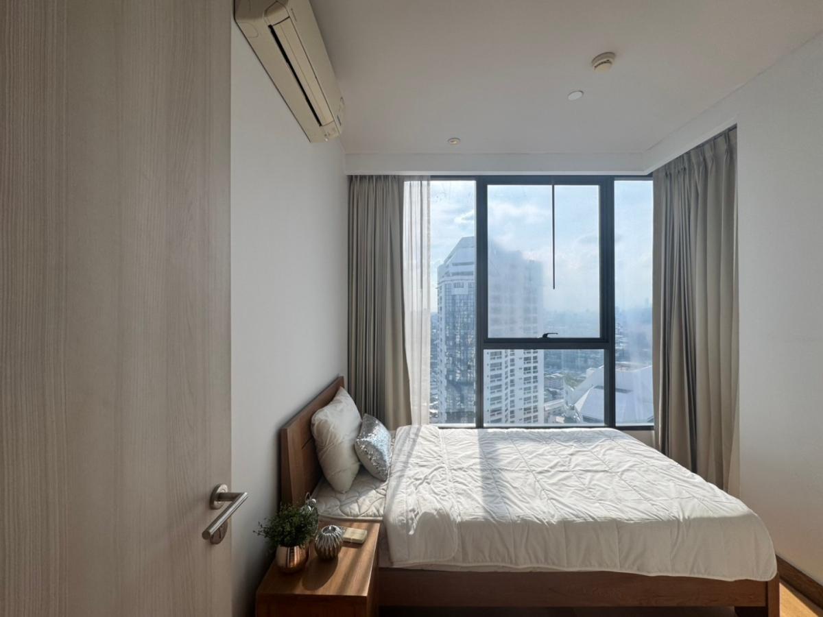 The Lumpini 24 2 Bedroom 32th Floor